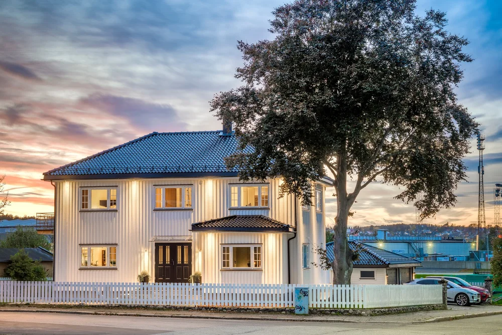 Ytterdør 90×200 Mandal med glass mørk grå venstre v:9122348 Ytterdør 90×200 Mandal med glass mørk grå venstre v:9122348