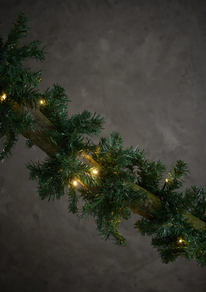 Granguirlande m/80 LED 5 meter 340 grener v:8599989 Granguirlande m/80 LED 5 meter 340 grener v:8599989
