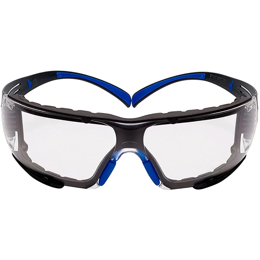 3M Beskyttelsesbriller SecureFit 400, klar linse med ripebestandig anti-tåke-belegg, blå/grå bøyle med skum, SF401SGAF-BLU-F-EU. v:5699645 3M Beskyttelsesbriller SecureFit 400, klar linse med ripebestandig anti-tåke-belegg, blå/grå bøyle med skum, SF401SGAF-BLU-F-EU. v:5699645