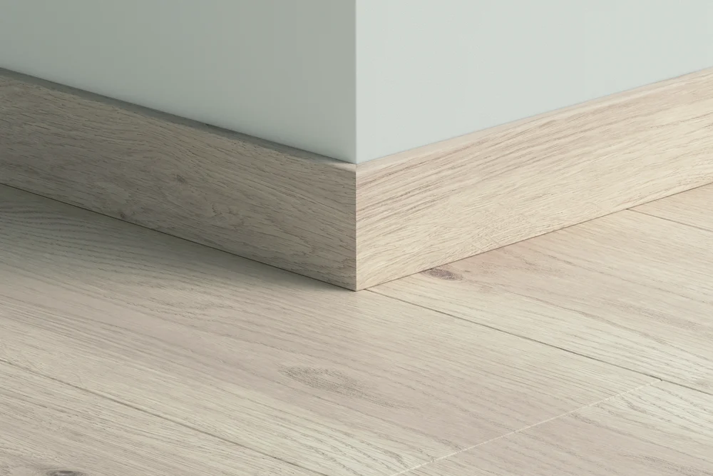 Sokkellist vinyl 2400x12x58mm modern grey oak v:7511244