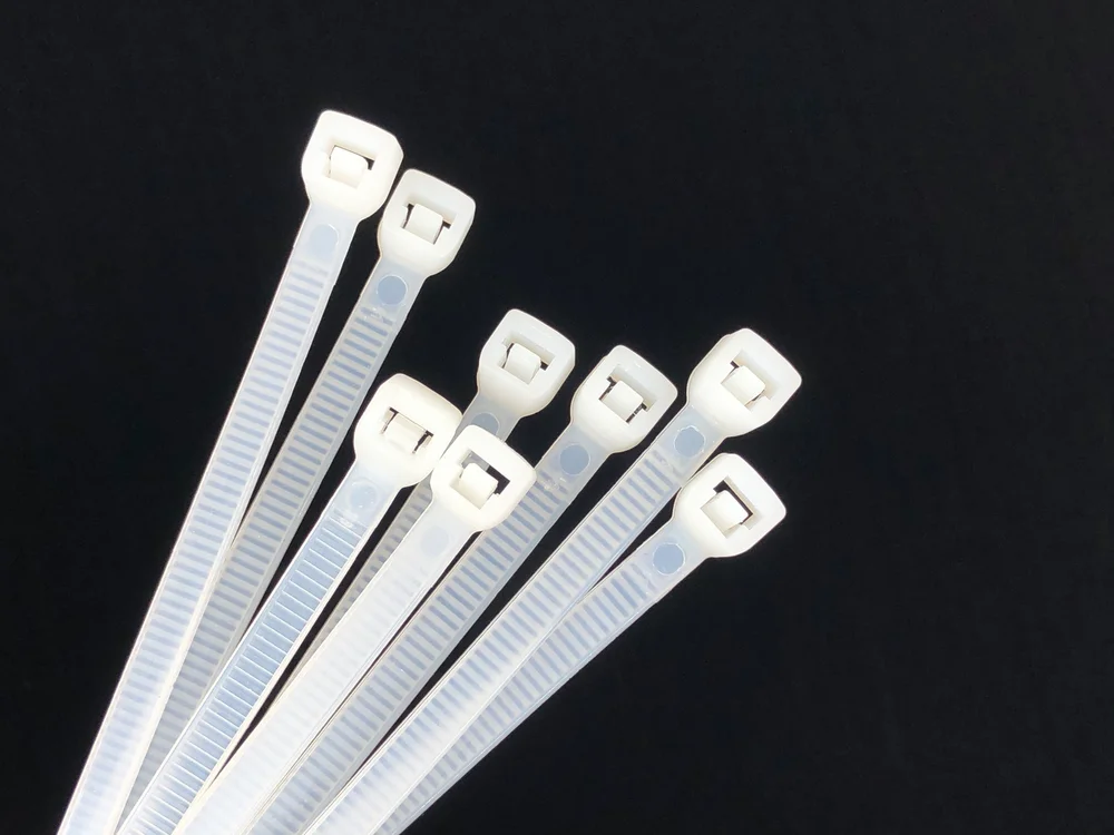 STRIPS HVIT 2,5X100 POSE A 20 STK v:5970180 STRIPS HVIT 2,5X100 POSE A 20 STK v:5970180